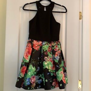 Juniors halter top party dress - size 5